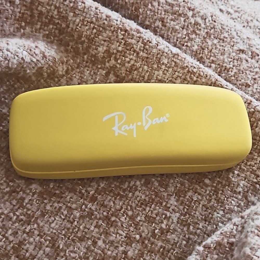 Ray-Ban glass case